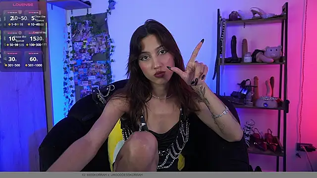 MissKorah online show from November 2025 10:34:02 PM