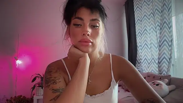 Snapshot of Marakuia054 chatting on September 2025 12:10:02 PM Marakuia054 online show from September 2025 12:10:02 PM