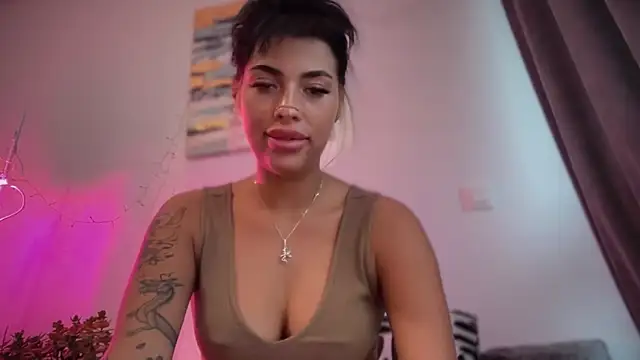 Snapshot of Marakuia054 chatting on October 2025 06:56:01 AM Marakuia054 online show from October 2025 06:56:01 AM