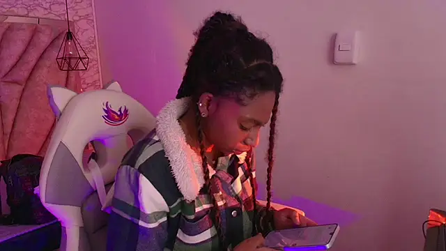 Queen perla  online show from December 2025 12:03:02 PM