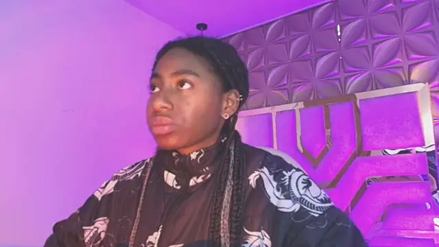 Queen perla  online show from March 2026 12:05:03 PM