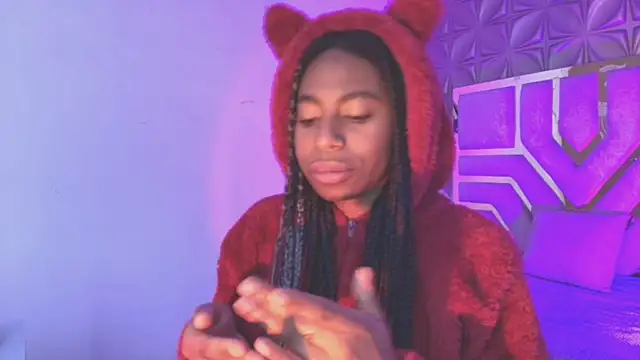 Queen perla  online show from April 2026 12:17:02 PM