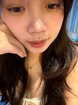 Hotellinh12 online show from October 2025 04:48:02 PM