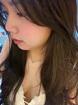 Hotellinh12 online show from November 2025 03:00:01 PM