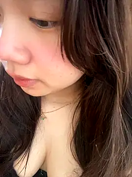 Hotellinh12 online show from November 2025 07:41:02 AM