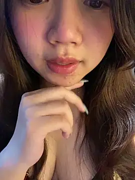 Hotellinh12 online show from April 2026 11:44:01 AM