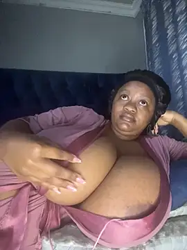 Chubbykarisma27 online show from April 2026 06:23:01 PM