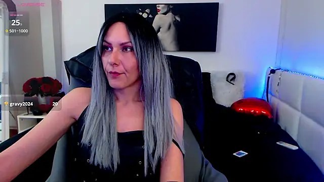 Snapshot of EvelynQueenn chatting on March 2025 10:55:02 AM EvelynQueenn online show from March 2025 10:55:02 AM