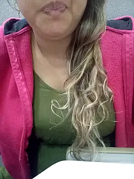 lovelyjhessy online show from January 2025 02:19:01 PM