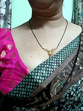 Snapshot of Rosy-B chatting on December 2024 09:41:02 PM Rosy-B online show from December 2024 09:41:02 PM