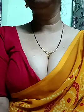 Snapshot of Rosy-B chatting on December 2024 12:24:01 AM Rosy-B online show from December 2024 12:24:01 AM