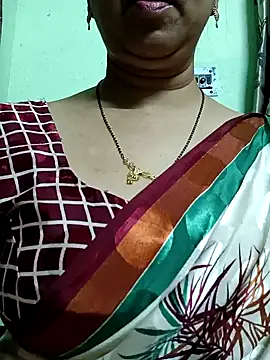 Snapshot of Rosy-B chatting on December 2024 09:33:02 AM Rosy-B online show from December 2024 09:33:02 AM