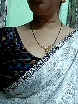 Snapshot of Rosy-B chatting on December 2024 06:17:02 PM Rosy-B online show from December 2024 06:17:02 PM