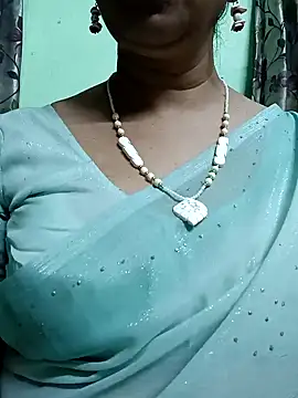 Snapshot of Rosy-B chatting on December 2024 05:58:01 PM Rosy-B online show from December 2024 05:58:01 PM