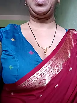 Snapshot of Rosy-B chatting on December 2024 09:28:02 AM Rosy-B online show from December 2024 09:28:02 AM