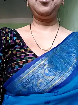 Snapshot of Rosy-B chatting on December 2024 10:03:02 AM Rosy-B online show from December 2024 10:03:02 AM