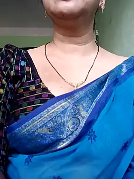 Snapshot of Rosy-B chatting on December 2024 10:12:01 AM Rosy-B online show from December 2024 10:12:01 AM