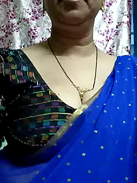 Snapshot of Rosy-B chatting on January 2025 06:14:01 PM Rosy-B online show from January 2025 06:14:01 PM