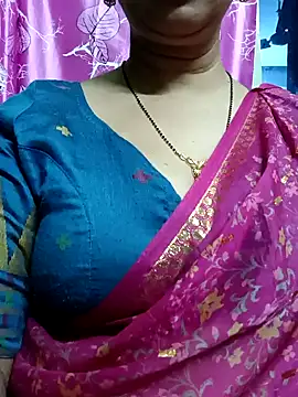 Snapshot of Rosy-B chatting on January 2025 06:43:01 PM Rosy-B online show from January 2025 06:43:01 PM