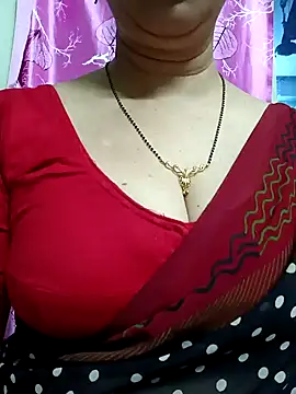 Snapshot of Rosy-B chatting on January 2025 12:39:02 AM Rosy-B online show from January 2025 12:39:02 AM