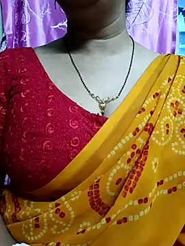 Snapshot of Rosy-B chatting on February 2025 12:10:02 AM Rosy-B online show from February 2025 12:10:02 AM