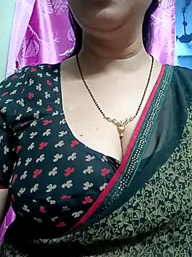 Snapshot of Rosy-B chatting on February 2025 06:12:01 PM Rosy-B online show from February 2025 06:12:01 PM