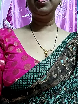 Snapshot of Rosy-B chatting on February 2025 06:04:01 PM Rosy-B online show from February 2025 06:04:01 PM