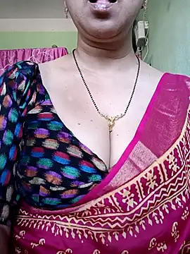 Snapshot of Rosy-B chatting on March 2025 09:40:01 AM Rosy-B online show from March 2025 09:40:01 AM