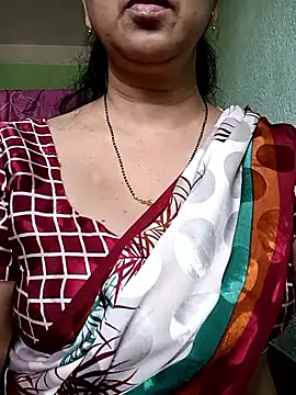 Snapshot of Rosy-B chatting on September 2025 09:20:01 AM Rosy-B online show from September 2025 09:20:01 AM