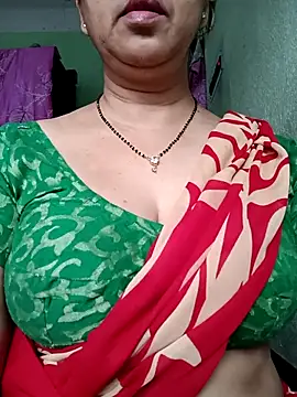 Snapshot of Rosy-B chatting on October 2025 12:36:01 AM Rosy-B online show from October 2025 12:36:01 AM