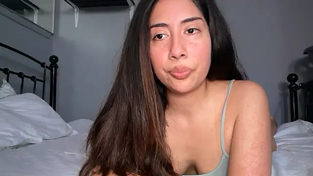 LorenaAnderson online show from May 2026 11:37:01 AM