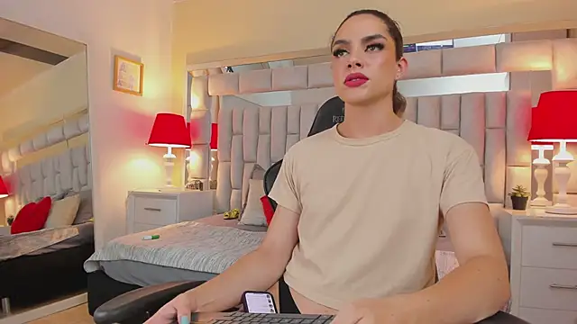 mariiahneedles online show from December 2024 09:17:02 PM