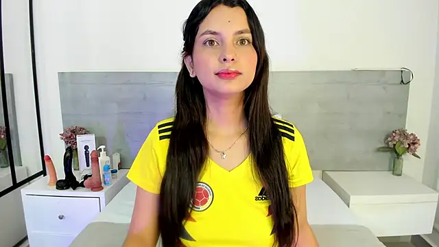Snapshot of DulceColeman chatting on June 2026 11:34:01 AM DulceColeman online show from June 2026 11:34:01 AM