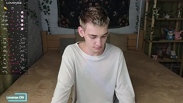 Nick Win online show from October 2025 05:09:02 PM