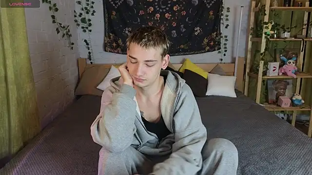 Nick Win online show from November 2025 05:23:02 PM