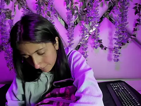 Cameron cutte online show from October 2025 08:42:01 PM