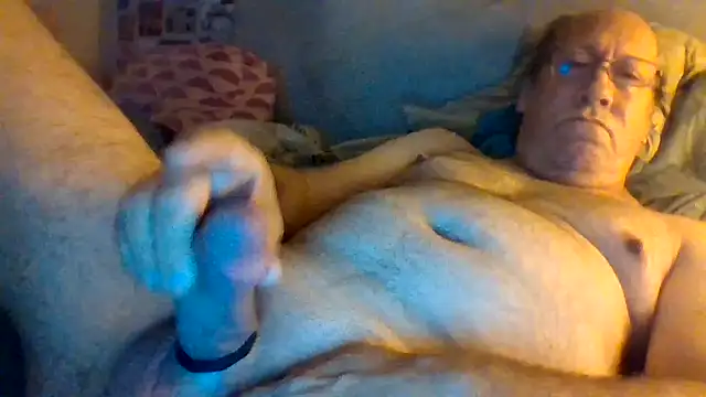 Snapshot of hornyrich69 chatting on May 2026 06:00:02 AM hornyrich69 online show from May 2026 06:00:02 AM