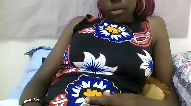 Snapshot of Ebony_maffin chatting on December 2024 08:19:02 AM Ebony maffin online show from December 2024 08:19:02 AM