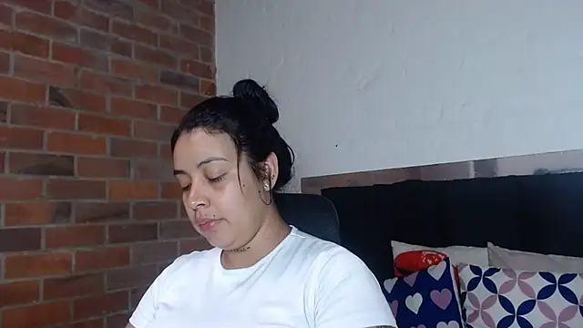 Snapshot of salome__hills1 chatting on July 2026 08:19:02 PM salome hills1 online show from July 2026 08:19:02 PM