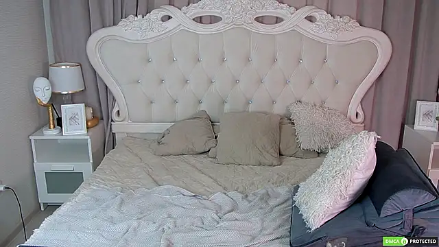 EmmaWarren online show from March 2026 03:23:02 AM