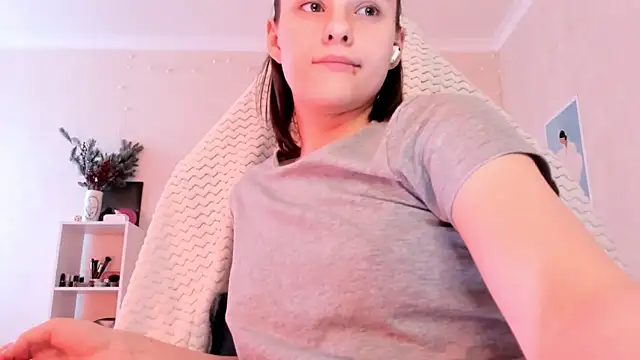 Britney Ross online show from March 2026 08:19:01 AM