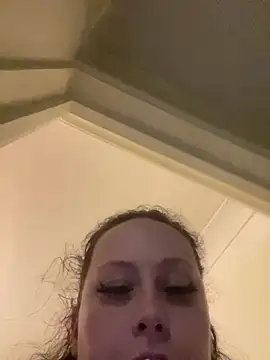 Snapshot of CurvyQueen2023 chatting on December 2024 10:50:01 PM CurvyQueen2023 online show from December 2024 10:50:01 PM