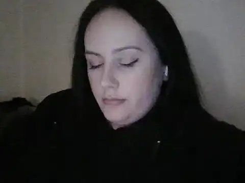 Snapshot of CurvyQueen2023 chatting on February 2025 08:30:01 PM CurvyQueen2023 online show from February 2025 08:30:01 PM