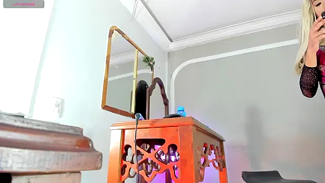 Snapshot of Jimena_Grey chatting on October 2025 06:03:01 AM Jimena Grey online show from October 2025 06:03:01 AM