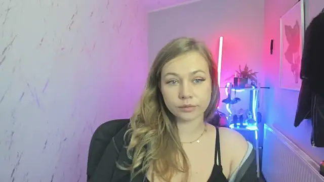 holly xglam online show from November 2025 08:53:01 PM