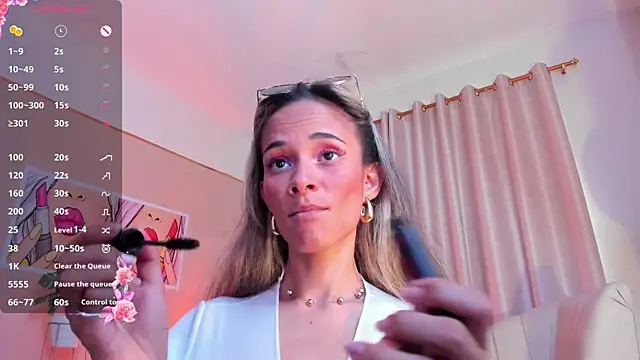 SkiinnyAna online show from February 2025 07:38:02 PM