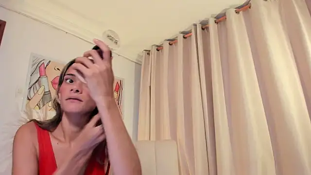 SkiinnyAna online show from December 2025 07:42:01 PM