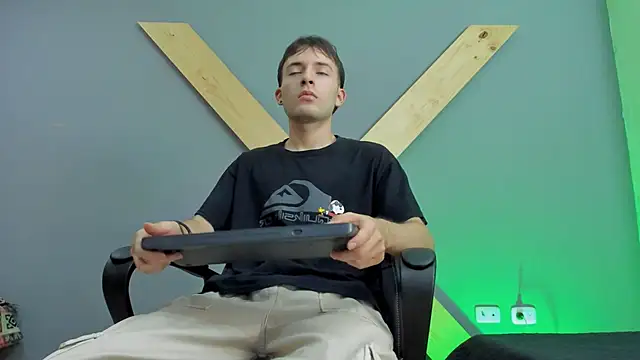 bower and colucci online show from December 2024 02:49:01 PM