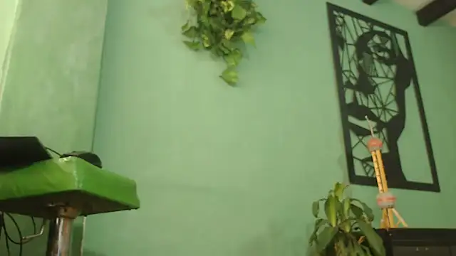 thirstymoonxx online show from December 2025 07:54:01 PM