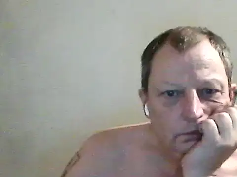 Snapshot of chubbybear2cum chatting on February 2025 04:12:01 AM chubbybear2cum online show from February 2025 04:12:01 AM
